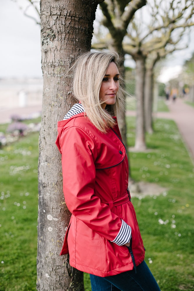 ciré imperméable ceinture et capuche amovible rouge pour femme